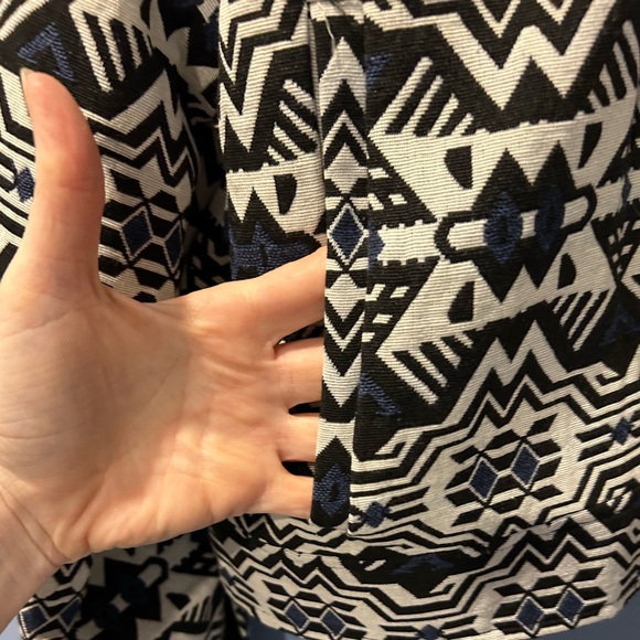 Avec Les Filles Black & White Geometric Bomber Jacket - Picture 5 of 7